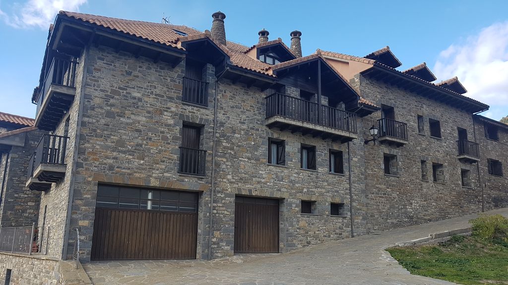 Vista-lateral-Apartamentos-turisticos-Casa-Alcaire